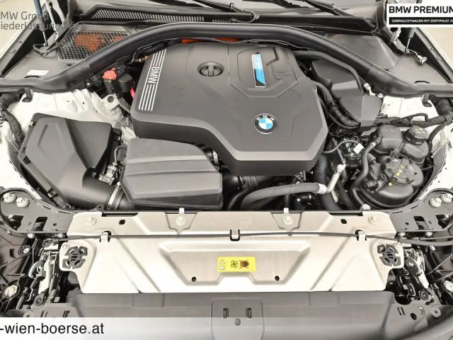 BMW 330 330e Sedan xDrive