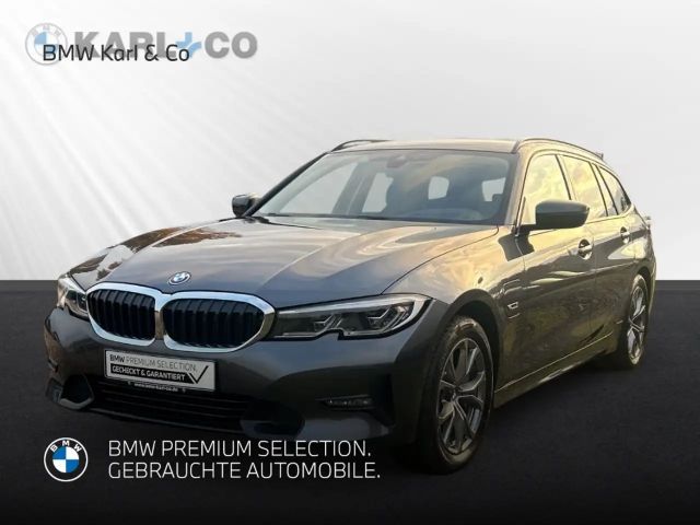 BMW 330 330e Touring