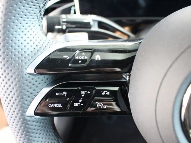 Mercedes-Benz E 200 AMG Line Sedan