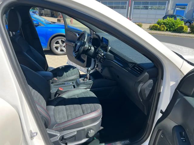 Ford Kuga Hybrid ST Line X