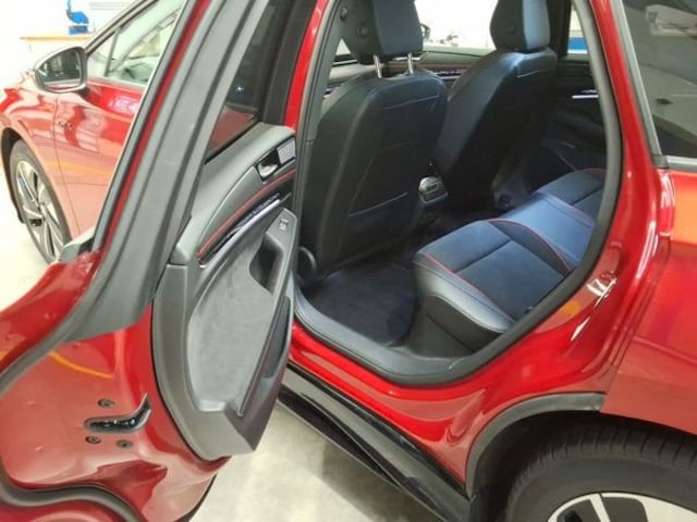 Volkswagen ID.7 340PS NP.81T ACC.5JG.WÄRMEPUMPE.AHK.AREA-VIEW.NAVI.HARMAN.HUD.PANO.LED