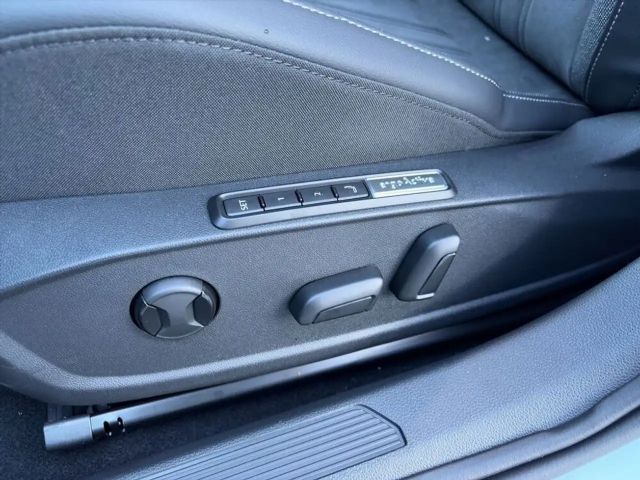 Volkswagen Golf Rabbit TSI ''AHV+SHZ+RFK+ergoActive-Sitz''