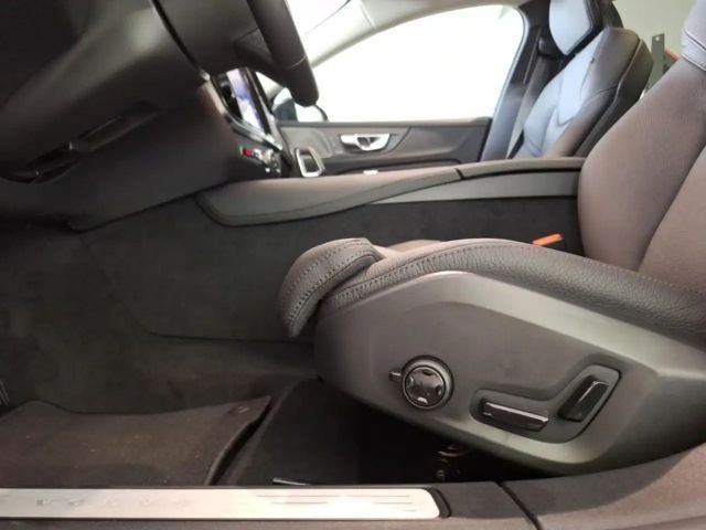 Volvo V60 AWD Dark Plus T6