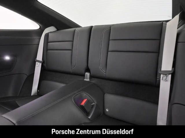 Porsche 992 4 Carrera Coupé GTS