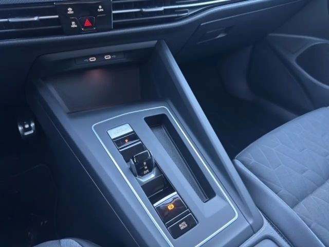 Volkswagen Golf DSG Golf VIII IQ.Drive Variant