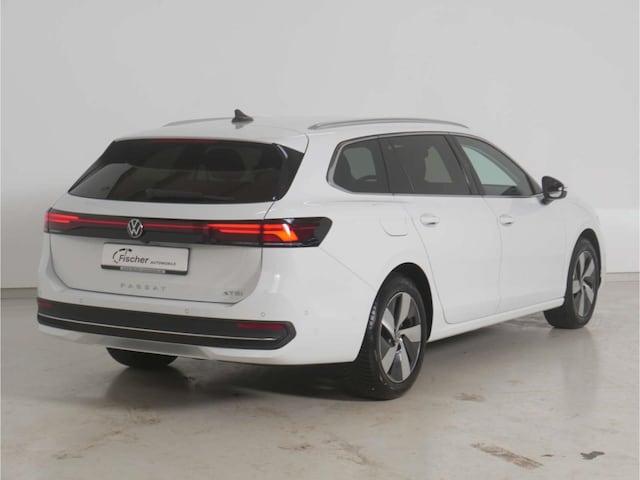 Volkswagen Passat 1.5 eTSI Business