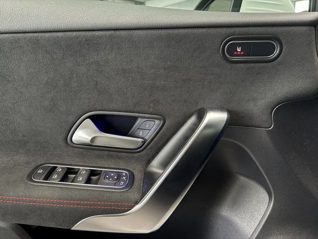 Mercedes-Benz A 200 AMG Line