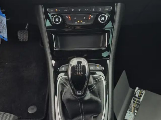 Opel Astra -K LIM. DESIGN & TECH T-LEDER NAVI R-KAMERA P-ASSI