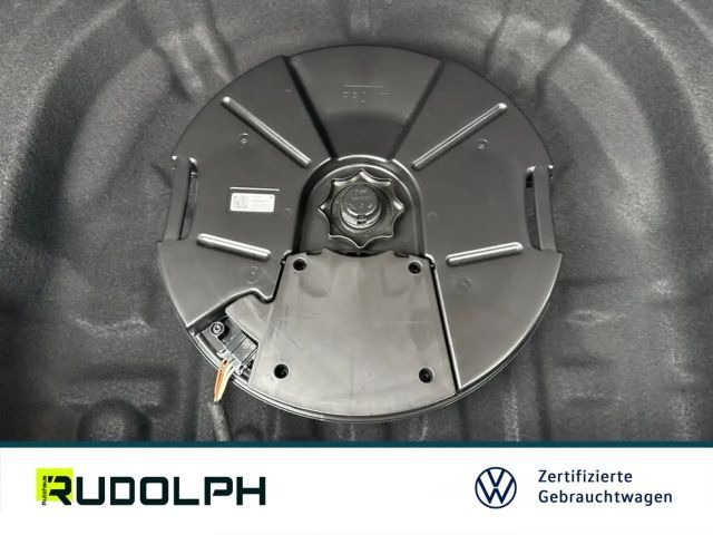 Volkswagen Golf 1.5 eTSI DSG Golf VIII Life