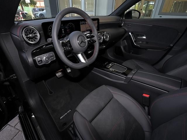 Mercedes-Benz CLA 200 AMG Line Coupé