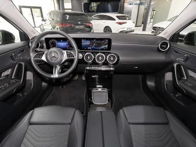 Mercedes-Benz A 180 Hatchback