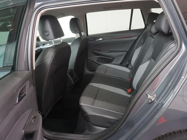 Volkswagen Golf 1.5 eTSI DSG Variant