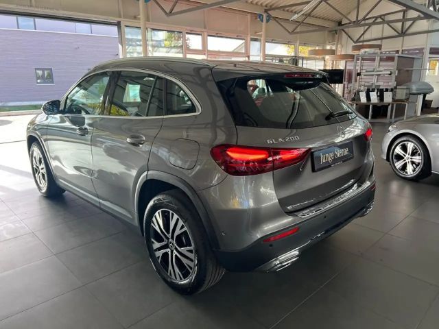 Mercedes-Benz GLA 200 Progressive