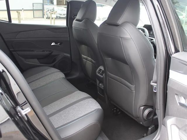 Peugeot 408 130 Allure Pack EAT8 PureTech