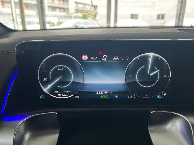 Mercedes-Benz EQB 300 4MATIC AMG Line