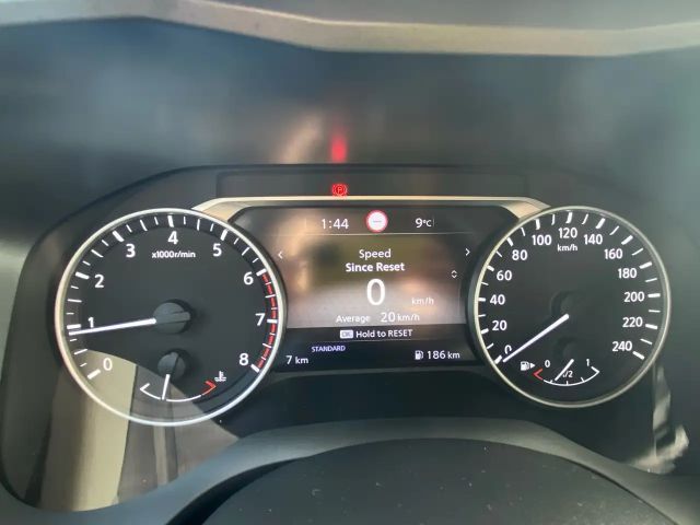 Nissan Qashqai 1,3 MHEV First Edition +