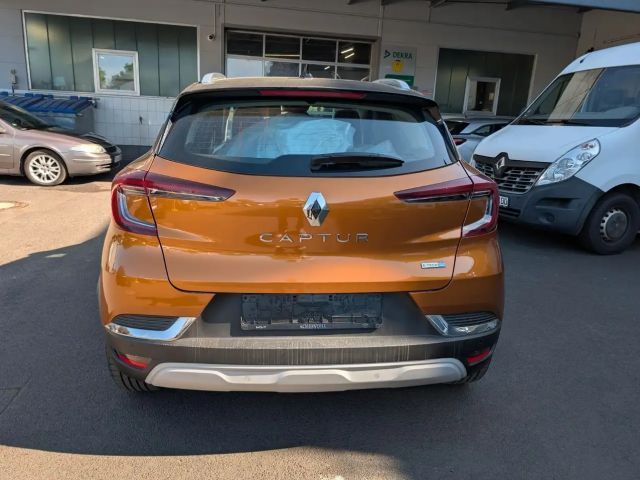 Renault Captur E-Tech Hybrid Intens