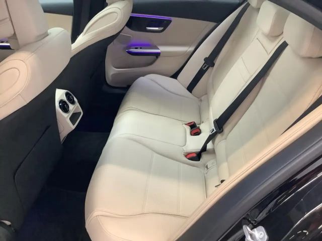 Mercedes-Benz C 180 AVANTGARDE Sedan