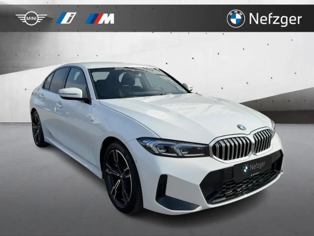 BMW 318 318i M-Sport Sedan