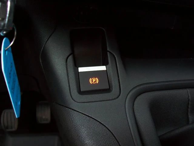 Opel Combo E 1.2 Cargo XL Holzboden Anhängerkupplung