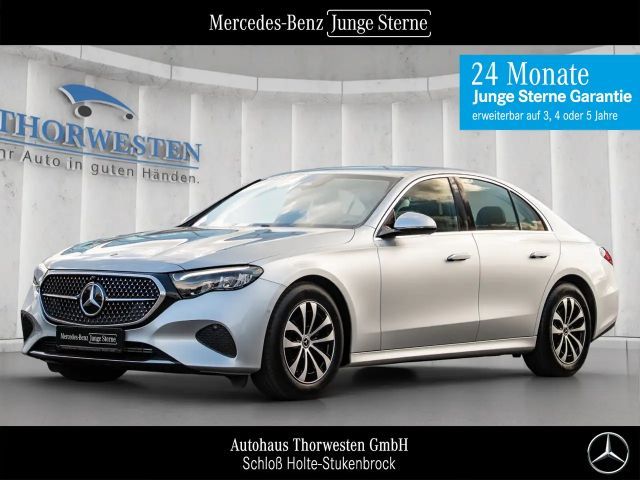 Mercedes-Benz E 200 AVANTGARDE Sedan