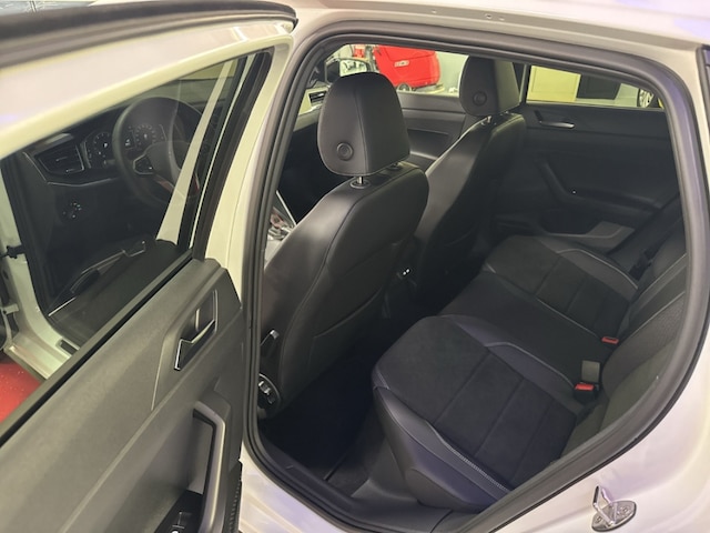 Volkswagen Polo 2.0 TSI DSG