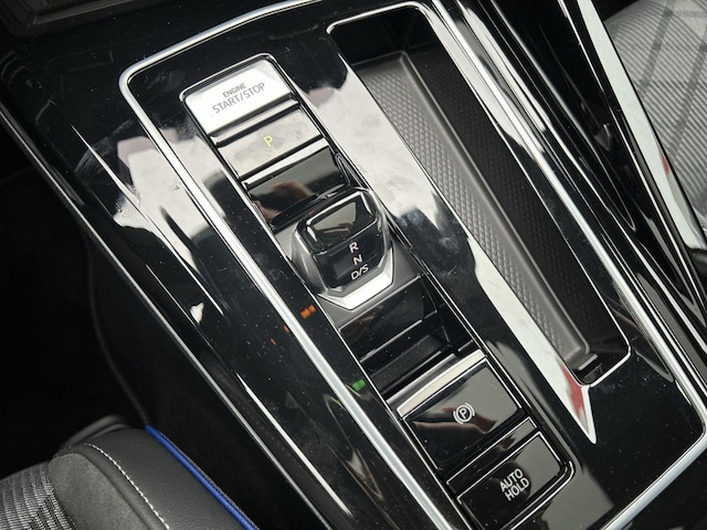 Volkswagen Golf 1.5 eTSI Golf VIII R-Line