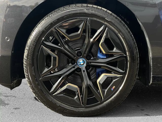 BMW iX xDrive40