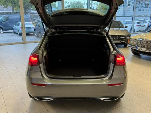 Mercedes-Benz A 180 Hatchback Progressive