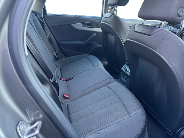 Audi A4 40 TFSI Avant S-Tronic