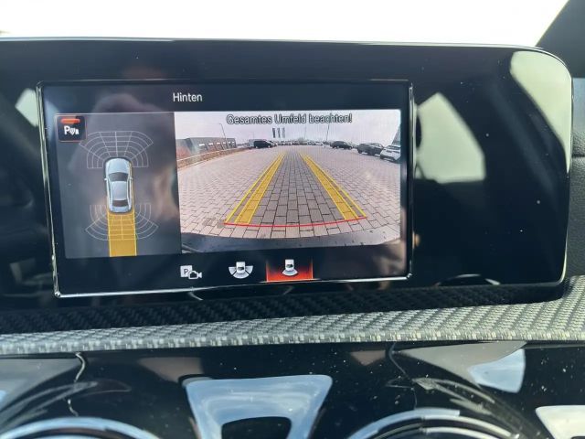 Mercedes-Benz A 250 A 250 e