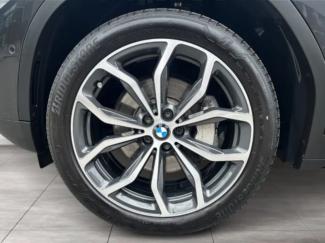 BMW X3 xDrive30i