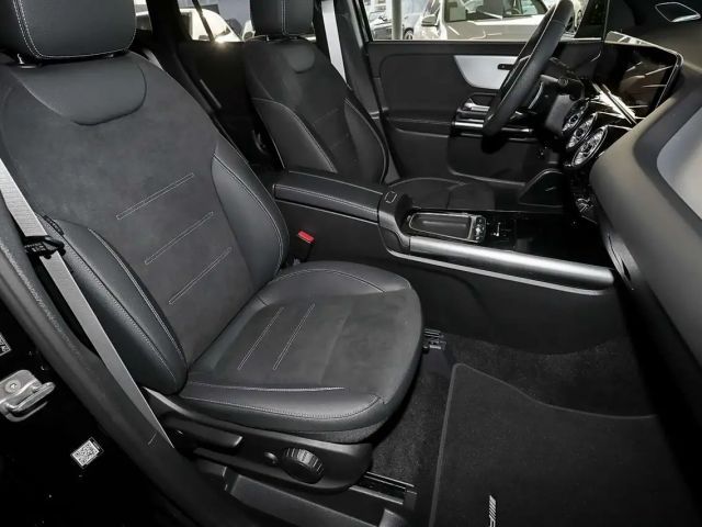 Mercedes-Benz GLA 220 4MATIC AMG Line