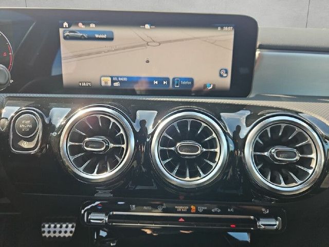 Mercedes-Benz A 180 A 180 d