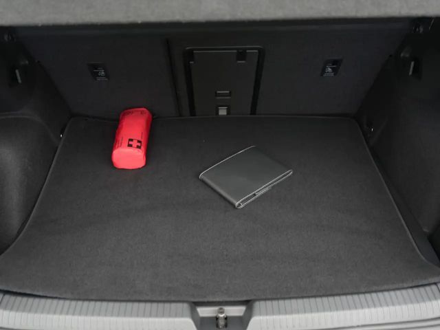 Volkswagen Golf Black Edition SPORTABGAS PANO H/K LEDE