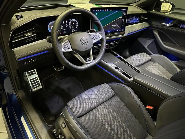 Volkswagen Passat 4Motion R-Line Style Variant