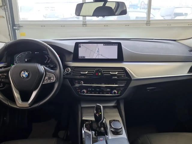BMW 530 530e Sedan iperformance
