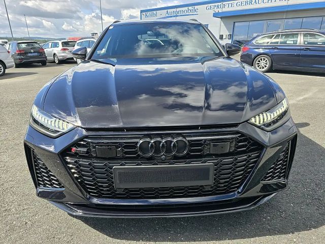 Audi RS6 Avant Quattro S-Tronic