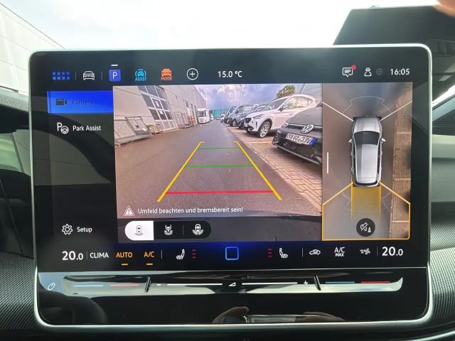 Volkswagen Golf 1.5 eTSI DSG R-Line