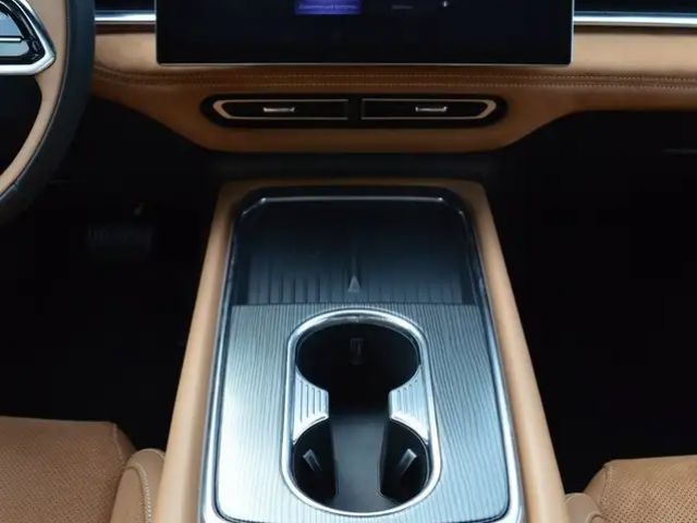 Mazda 6e Plus Takumi