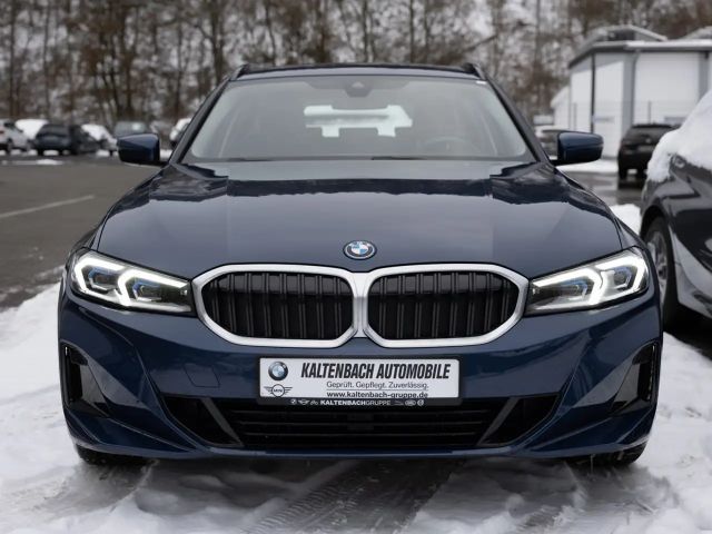 BMW 330 330e Touring xDrive