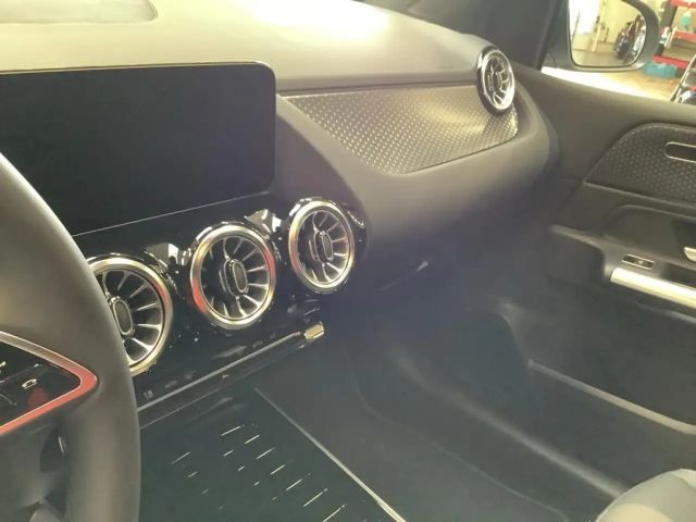 Mercedes-Benz B 200 B 200 d Progressive