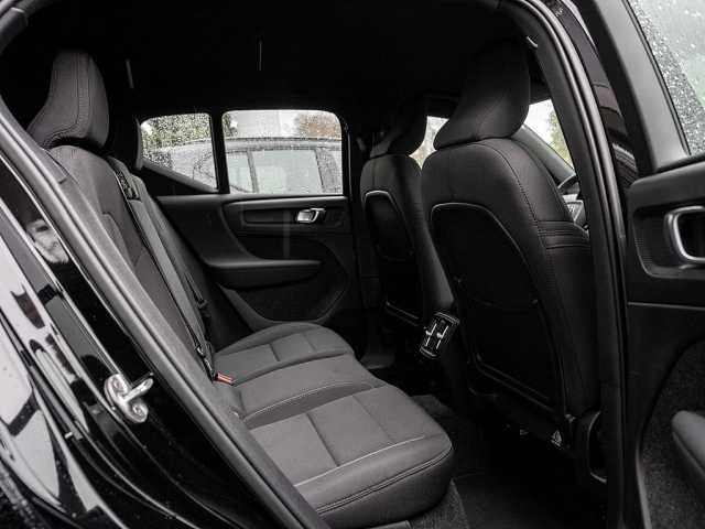 Volvo XC40 Core Recharge