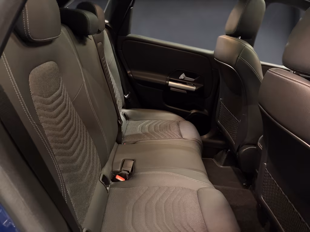 Mercedes-Benz B 250 B 250 e Sedan