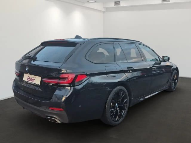 BMW 530 530d M-Sport Touring xDrive