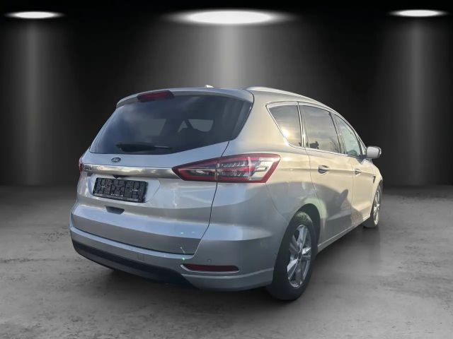 Ford S-Max Titanium