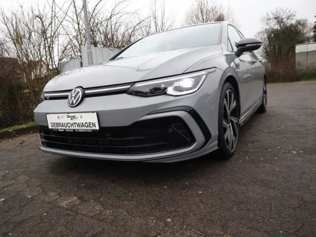 Volkswagen Golf 1.5 TSI Golf VIII R-Line Style