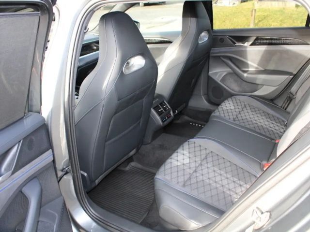 Volkswagen Passat 2.0 TDI 4Motion R-Line