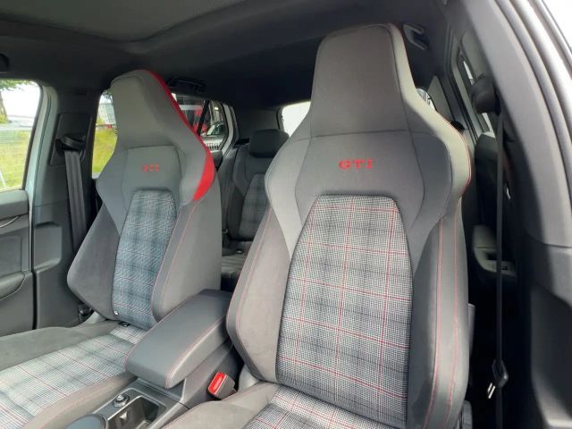 Volkswagen Golf 2.0 TSI DSG GTI