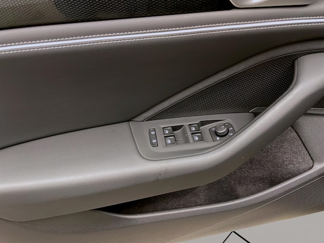 Volkswagen Passat 1.5 eTSI Business DSG